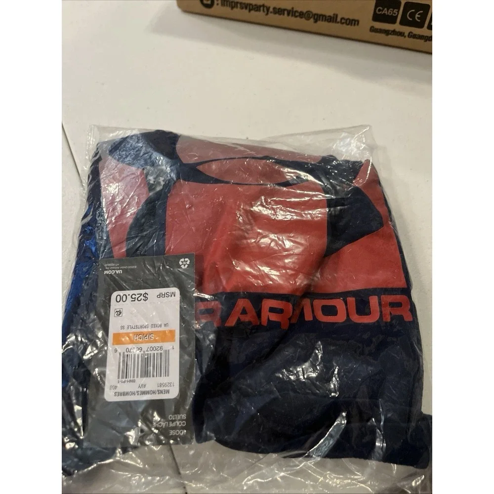 Under Armour men's size small T-shirt‎